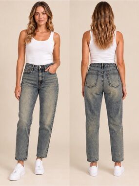 SO High-Rise 90’s Straight Jeans NWT